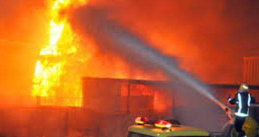 النقب: وفاة طفل نتيجة إحراقه داخل محل في حوارة